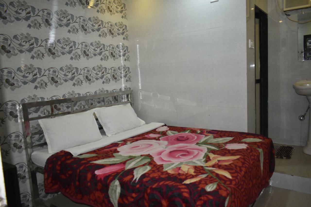 Hotel Zam Zam Palace Bombaj Zewnętrze zdjęcie